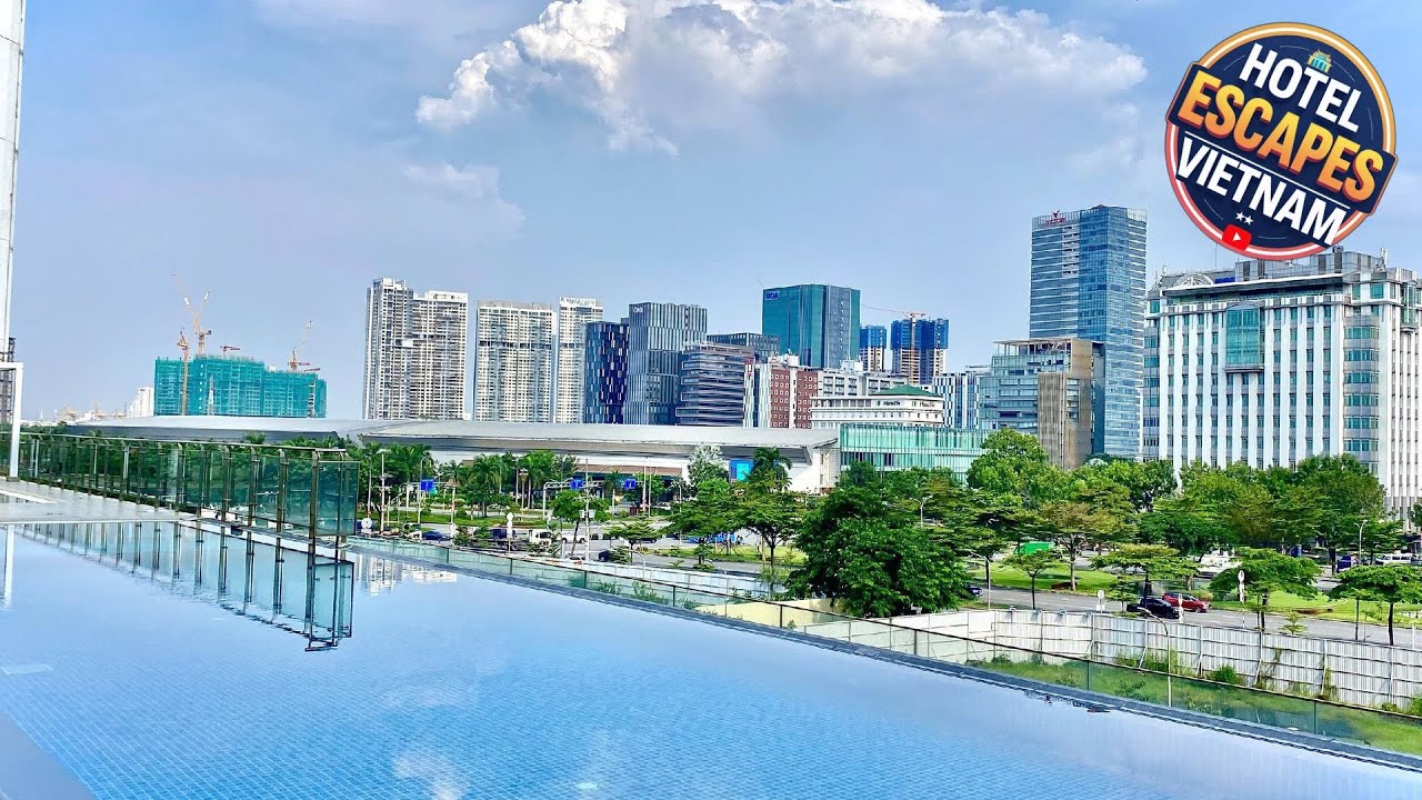Scenic Valley 2 | Ho Chi Minh City, Vietnam | Hotel Review 🏨