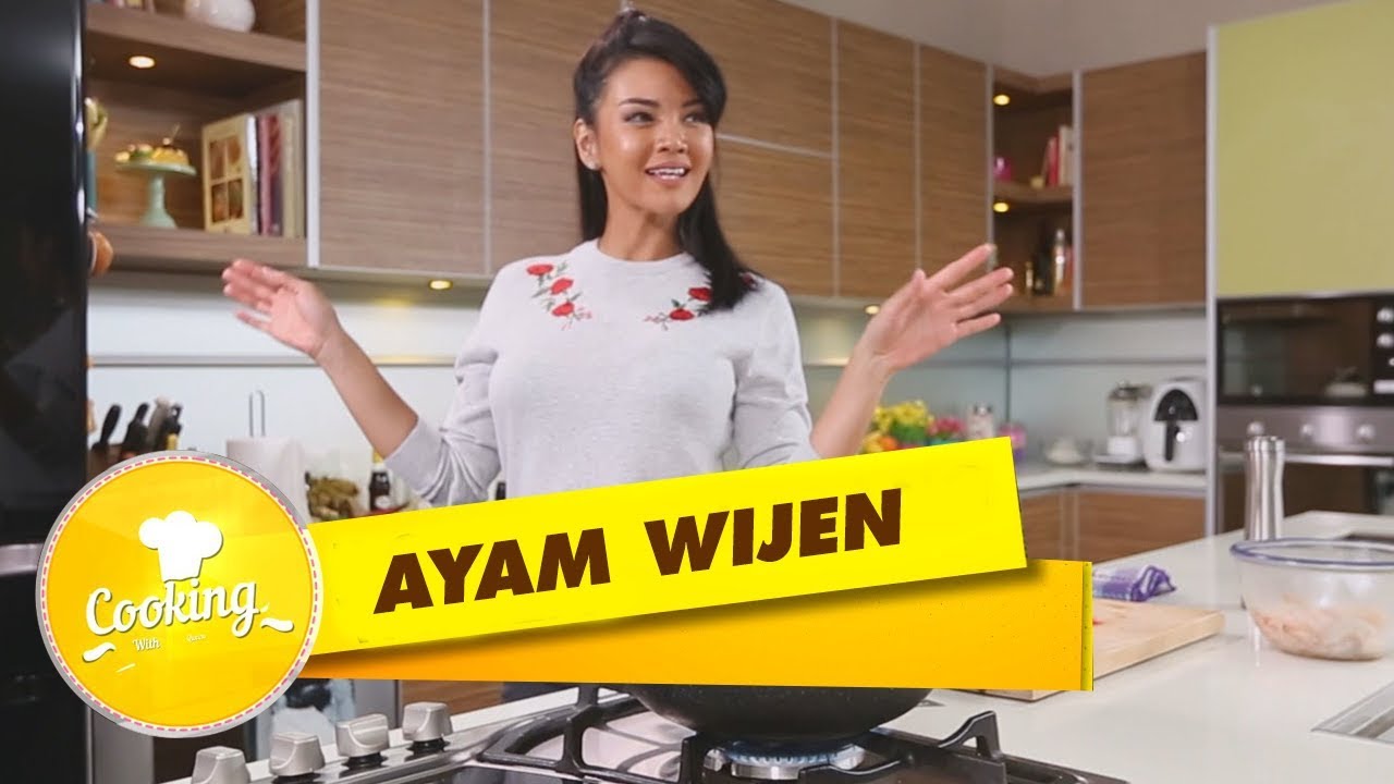 Lihatnya Bikin Ngiler! Ayam Wijen Ala Farah Quinn  - Cooking With Queen (11/8)