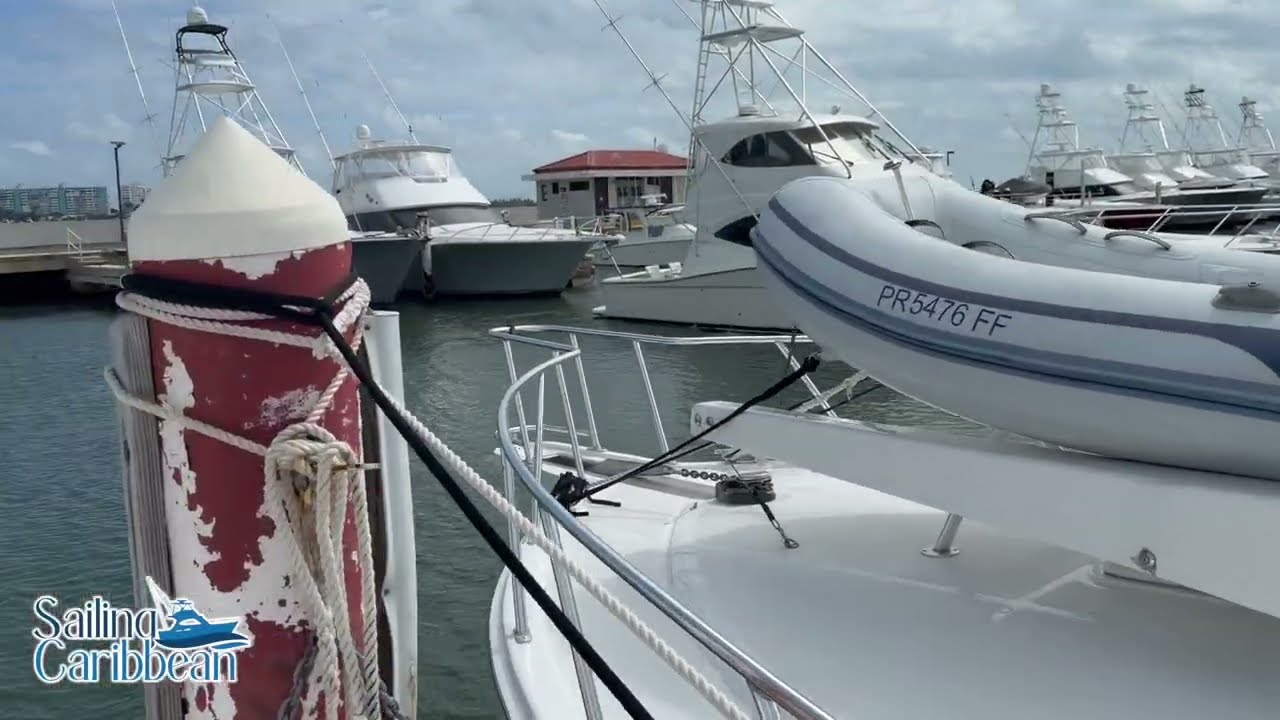 DOCKING A BOAT IN 14 KNOT WINDS