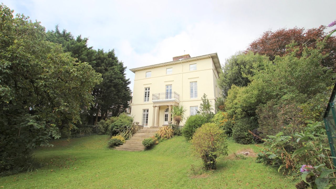Tor House, Torpoint. Property for sale in Cornwall.