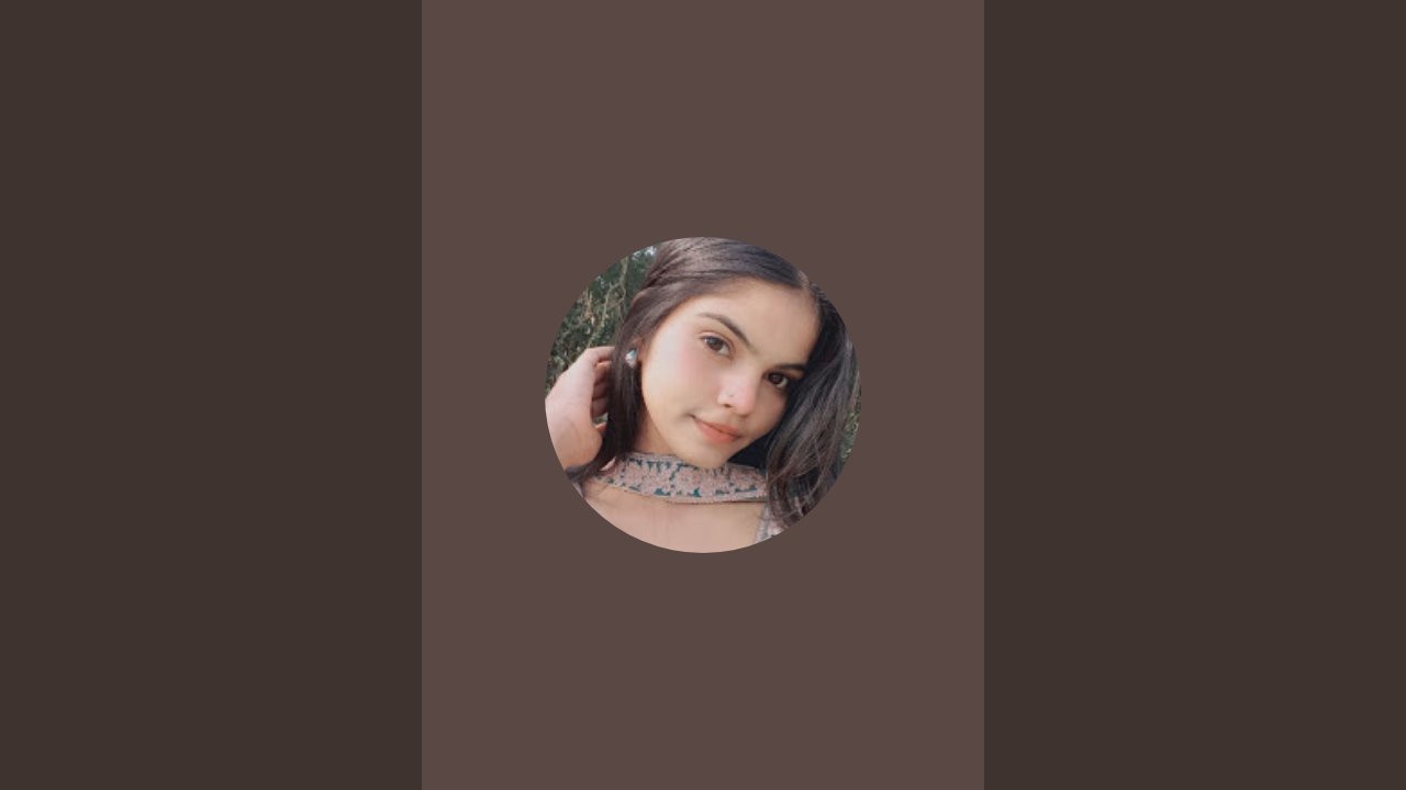 Saloni Chauhan is live
