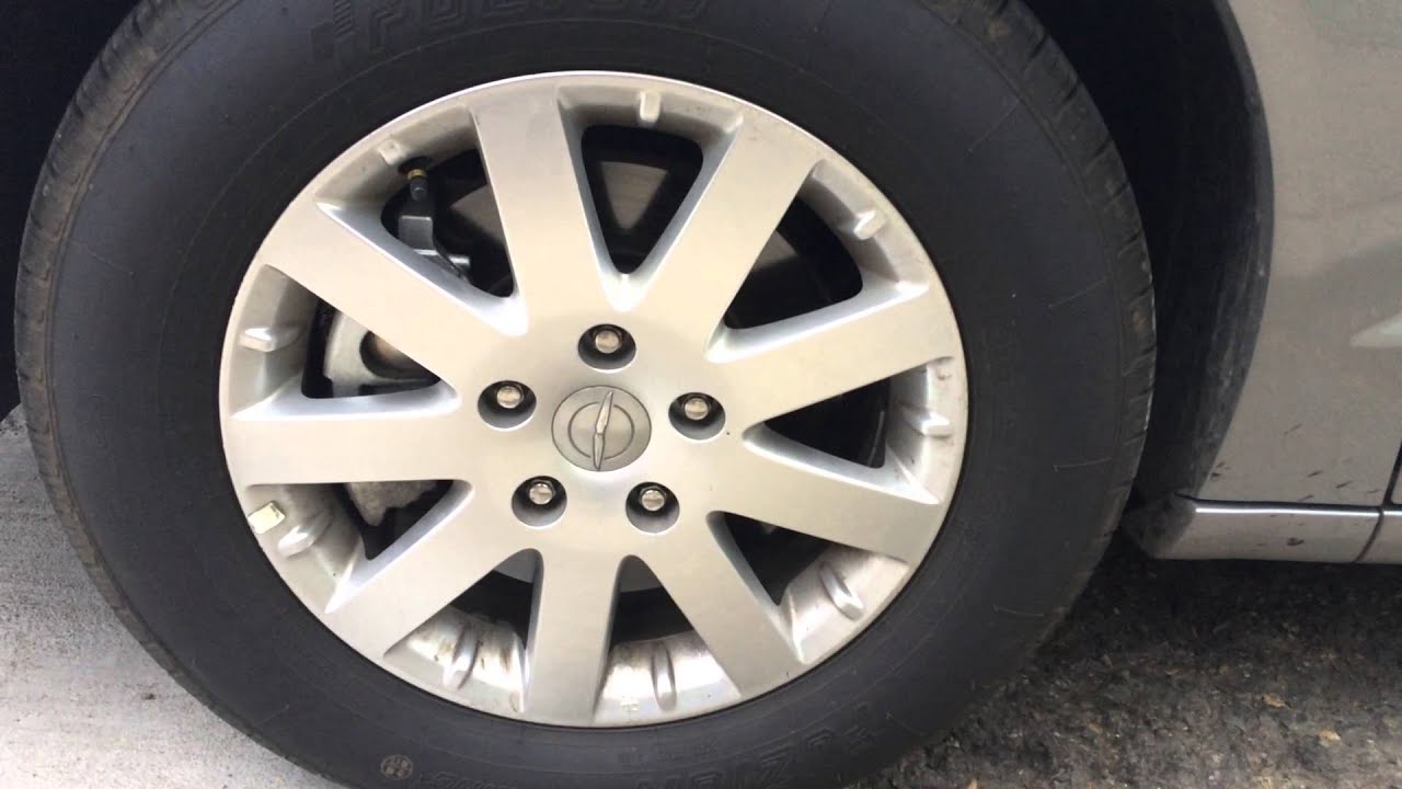 2016 Chrysler Town & Country Touring Walk Around & Start Up