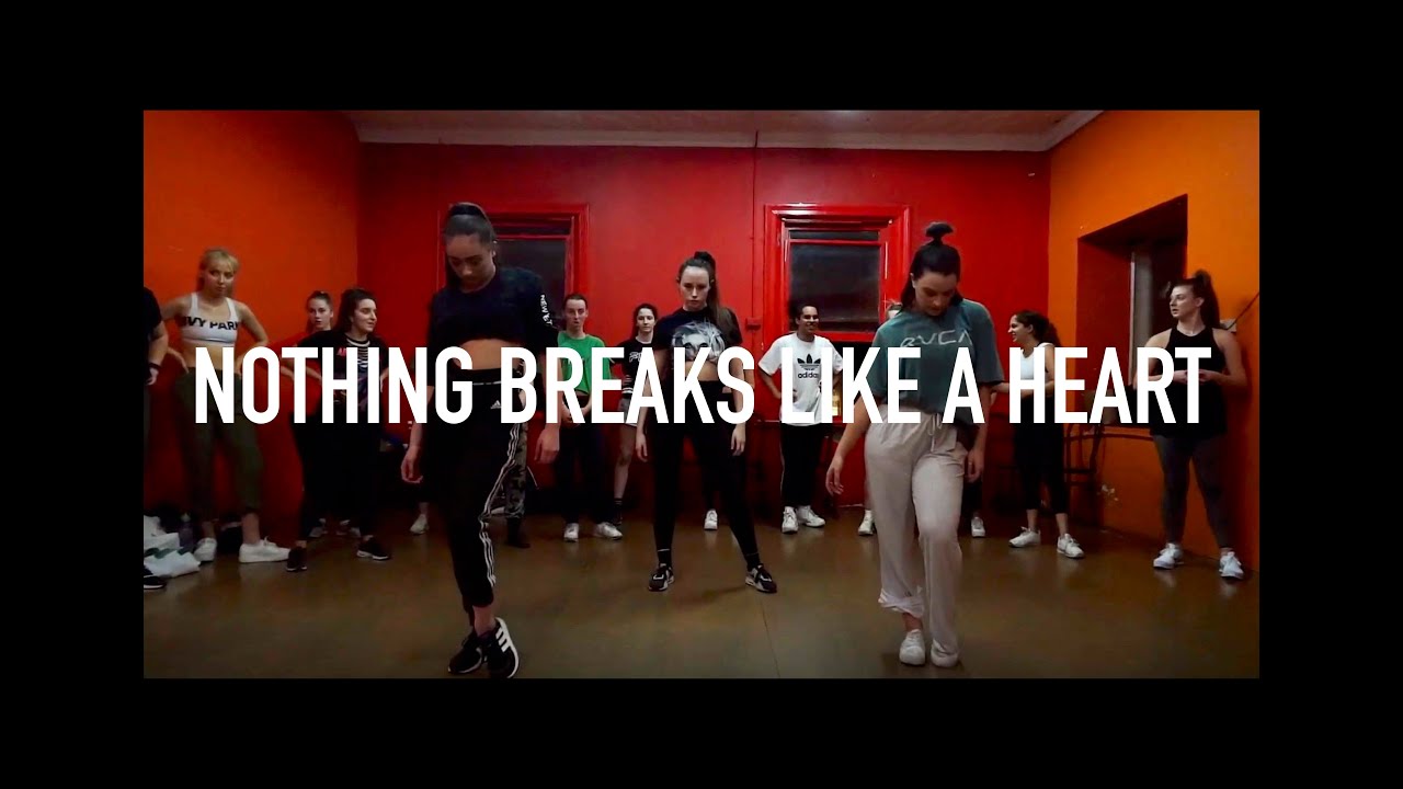 MILEY CYRUS & MARK RONSON - NOTHING BREAKS LIKE A HEART | Donnie Dimase #NothingBreaksLikeAHeart