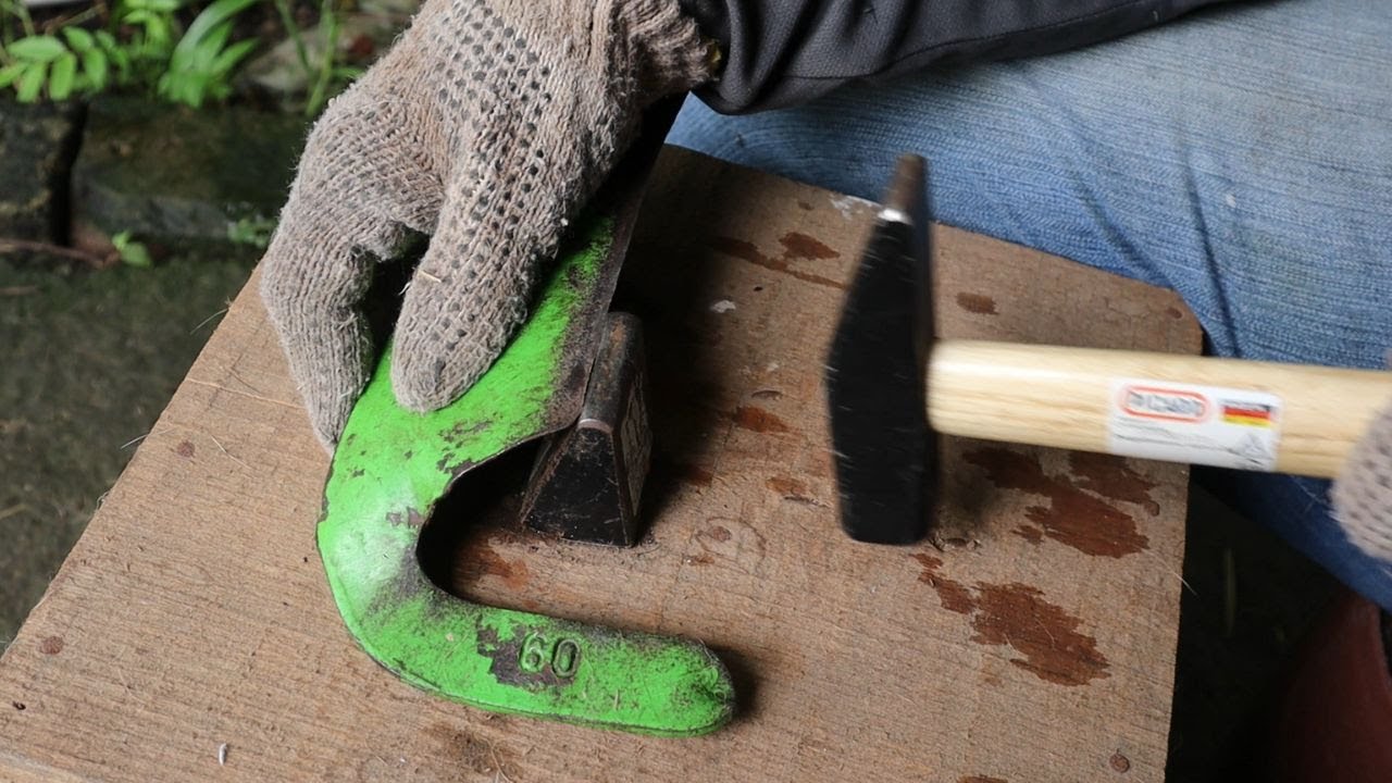 Sharpening (Peening) a Scythe Blade