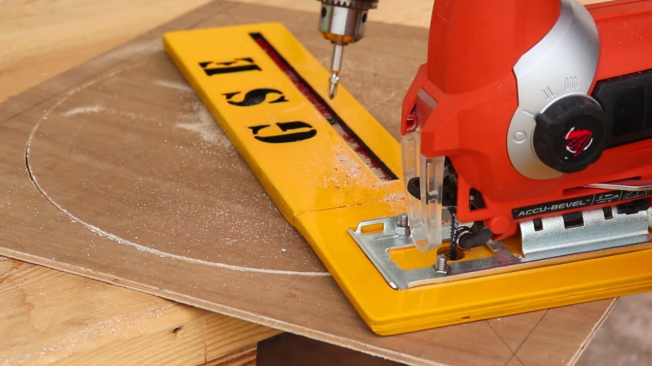 Building a Perfect Circle Cutting Jig for Jigsaw