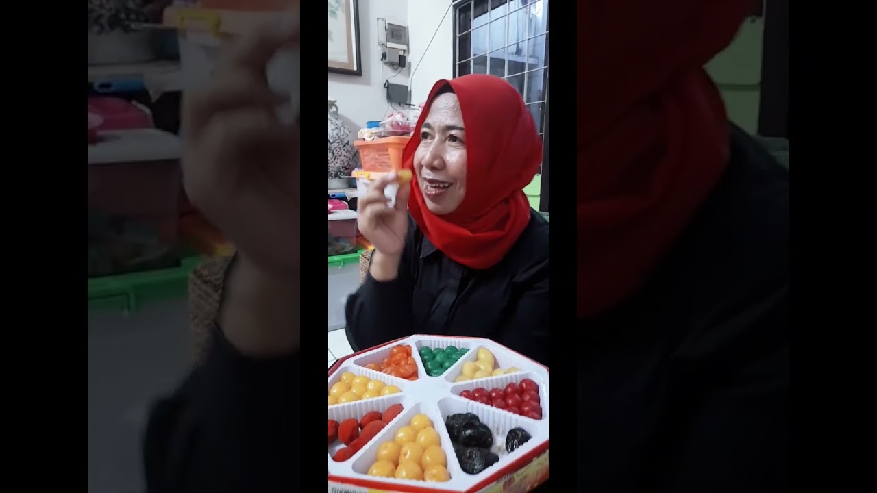 MANISAN BUAH DAN ANEKA KUE TRADISIONAL DI IMLEK