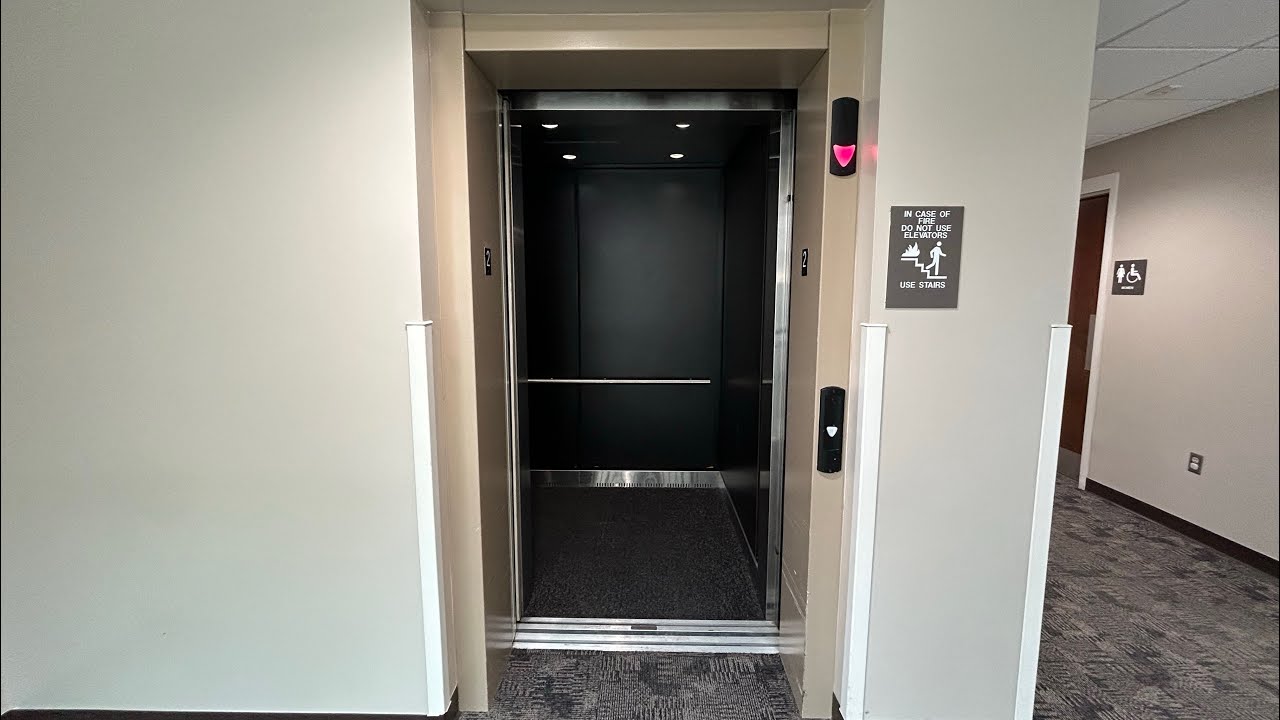 Low-Pitched Schindler HT 321A Hydraulic Elevator at Dublin Recreation Center - Dublin, OH
