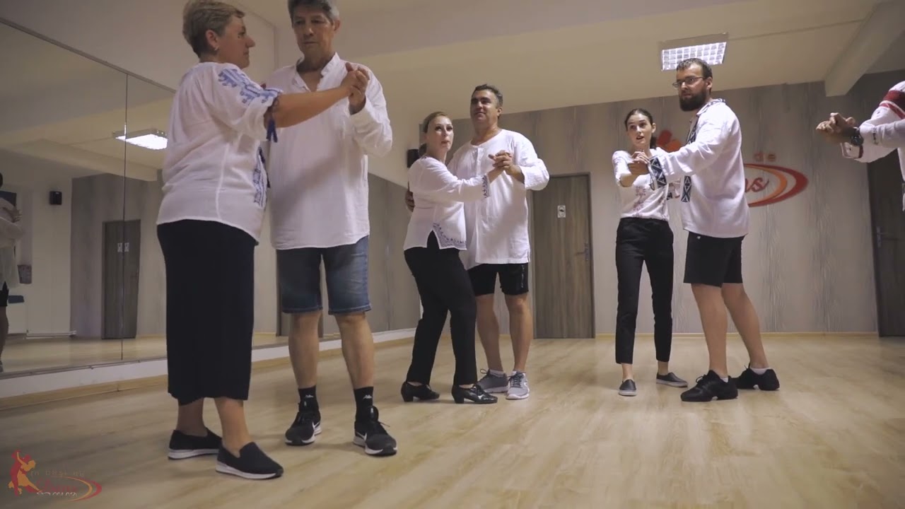 Dansuri populare din Ardeal - Scoala In Pasi de Dans