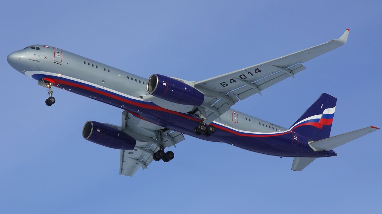 CLOSEUP Tupolev Tu-204-100B and other WINTER LANDINGS at Moscow Airport | Plane Spotting 2024