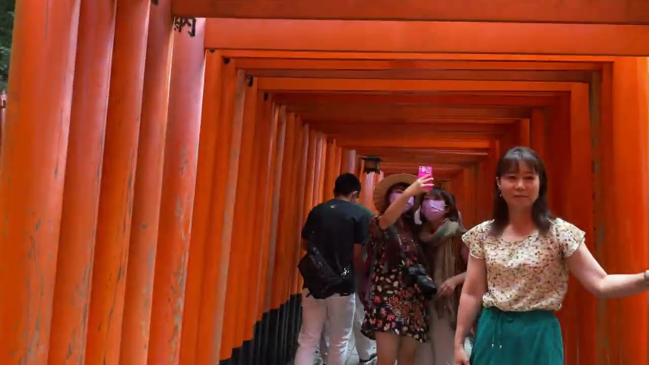 Fushimi Inari Taisha, Kyoto - Tour Guide 🦊⛩️