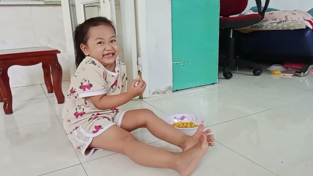 bé Khang nhà tôi 