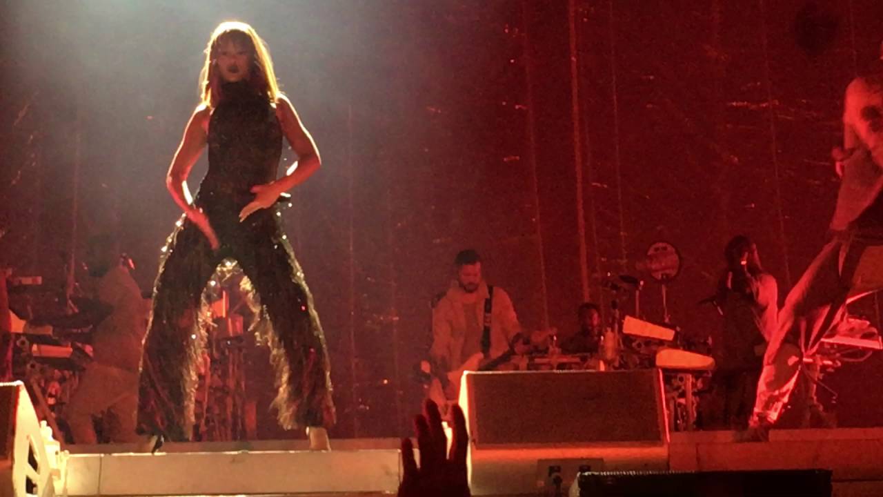 Rihanna - Where Have You Been, live Anti World Tour Zurich
