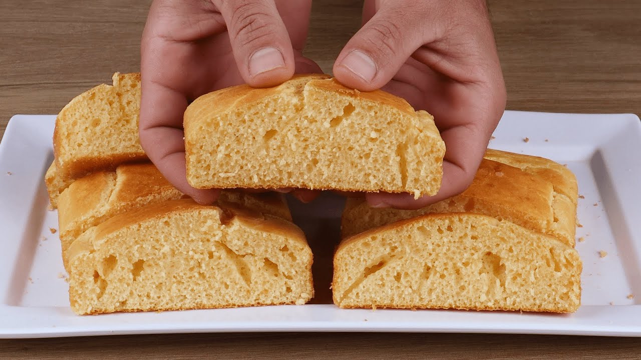 J&rsquo;ai m&eacute;lang&eacute; du tapioca, de la f&eacute;cule de ma&iuml;s, deux &oelig;ufs et fait ce pain incroyable
