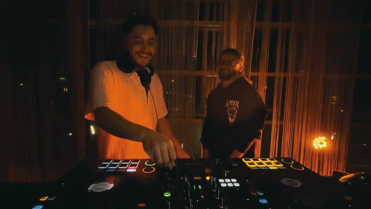 DISHYPE: LISTENING PARTY - UMBRA [Living Room Sessions] | @Bogotá, Colombia