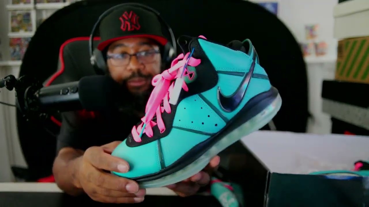 ASMR  SNEAKER PICKUPS + MORE