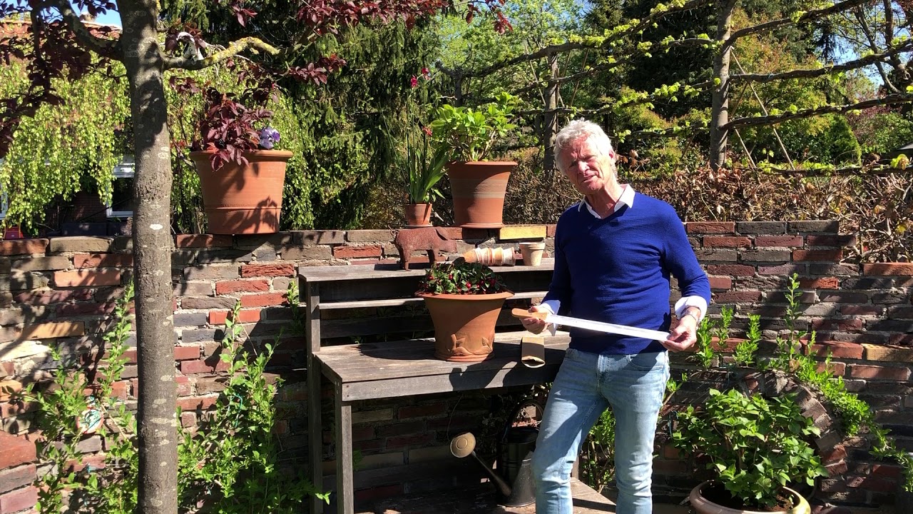 Pottery/Container Knife