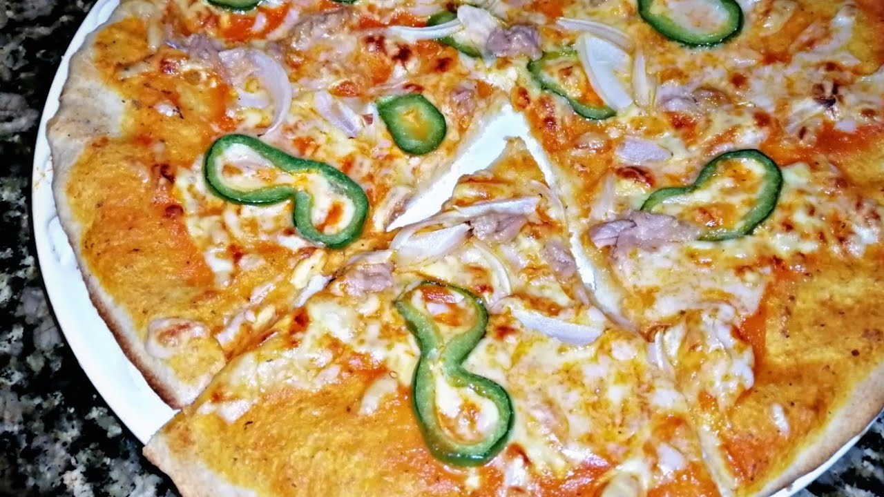 بيتزا بالتونة (pizza au thon)