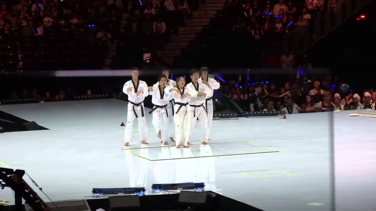 M! Countdown in KCON LA 2015 Pre-Show with Taekwondo Team [08/01/2015]