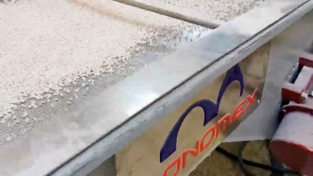 Monomex Compounding with twin screw extruders %84CaCO3+%16LLDPE