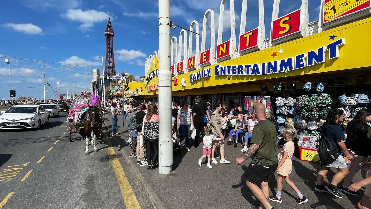Blazing Blackpool🔥I Walk the Golden Mile🗼🎢