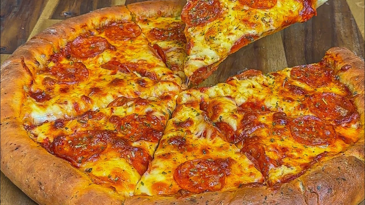 Healthy High Protein Stuffed Crust Pepperoni Pizza🍕 #highprotein #highproteinmeals #lowcalorie