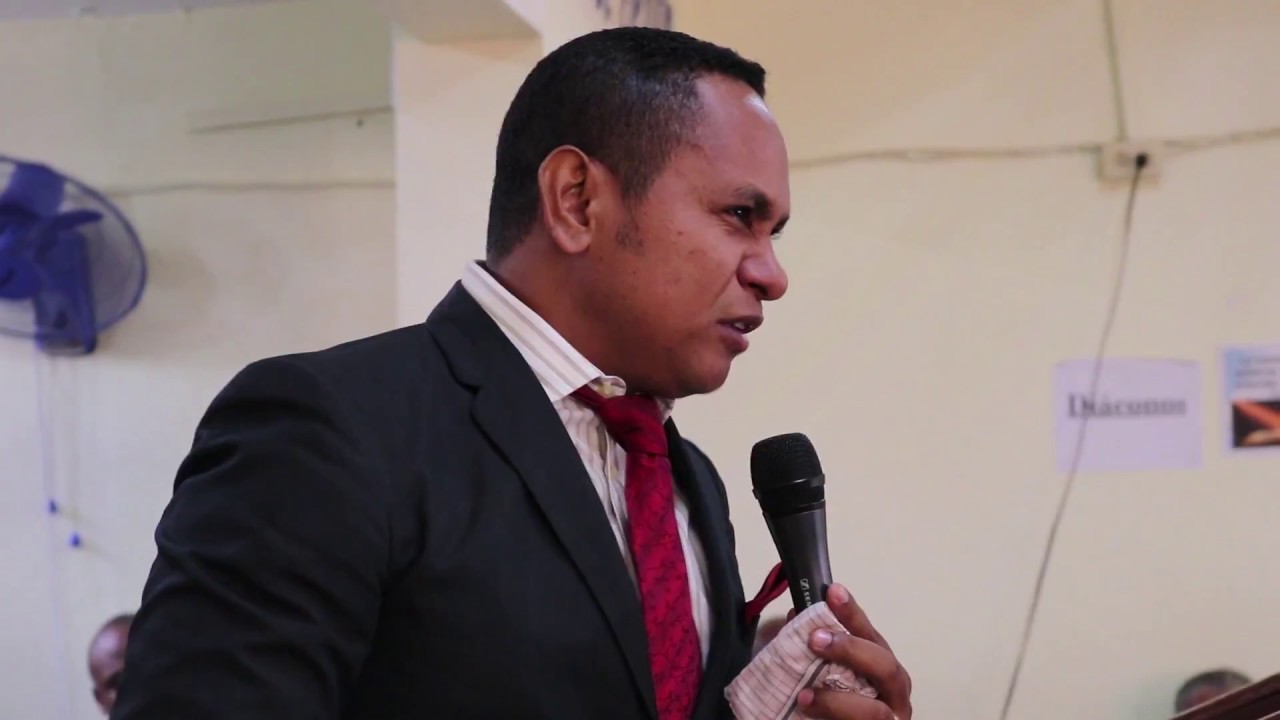Pastor Sandy Matos - Huellas de un escudero visible o invisible