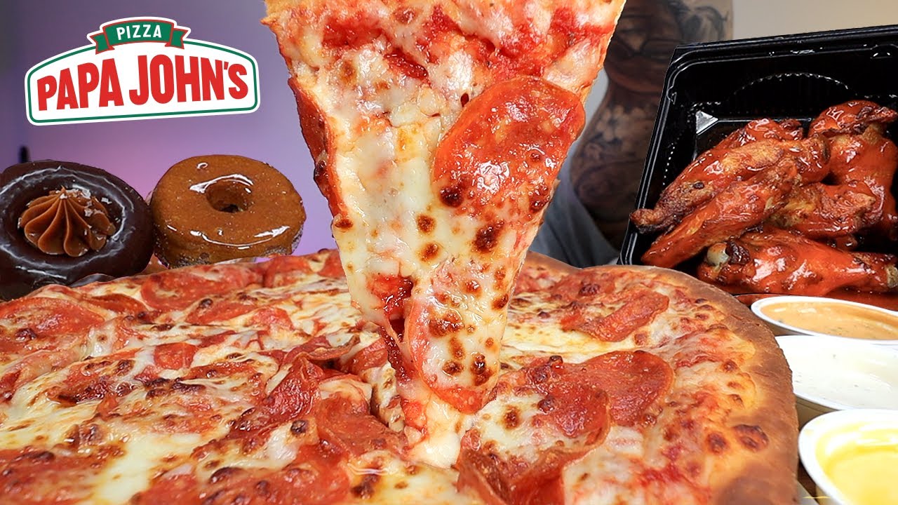 ASMR MUKBANG EATING PAPA JOHN'S EXTRA CHEESY PIZZA, SAUCY BUFFALO WINGS WITH EXTRA RANCH