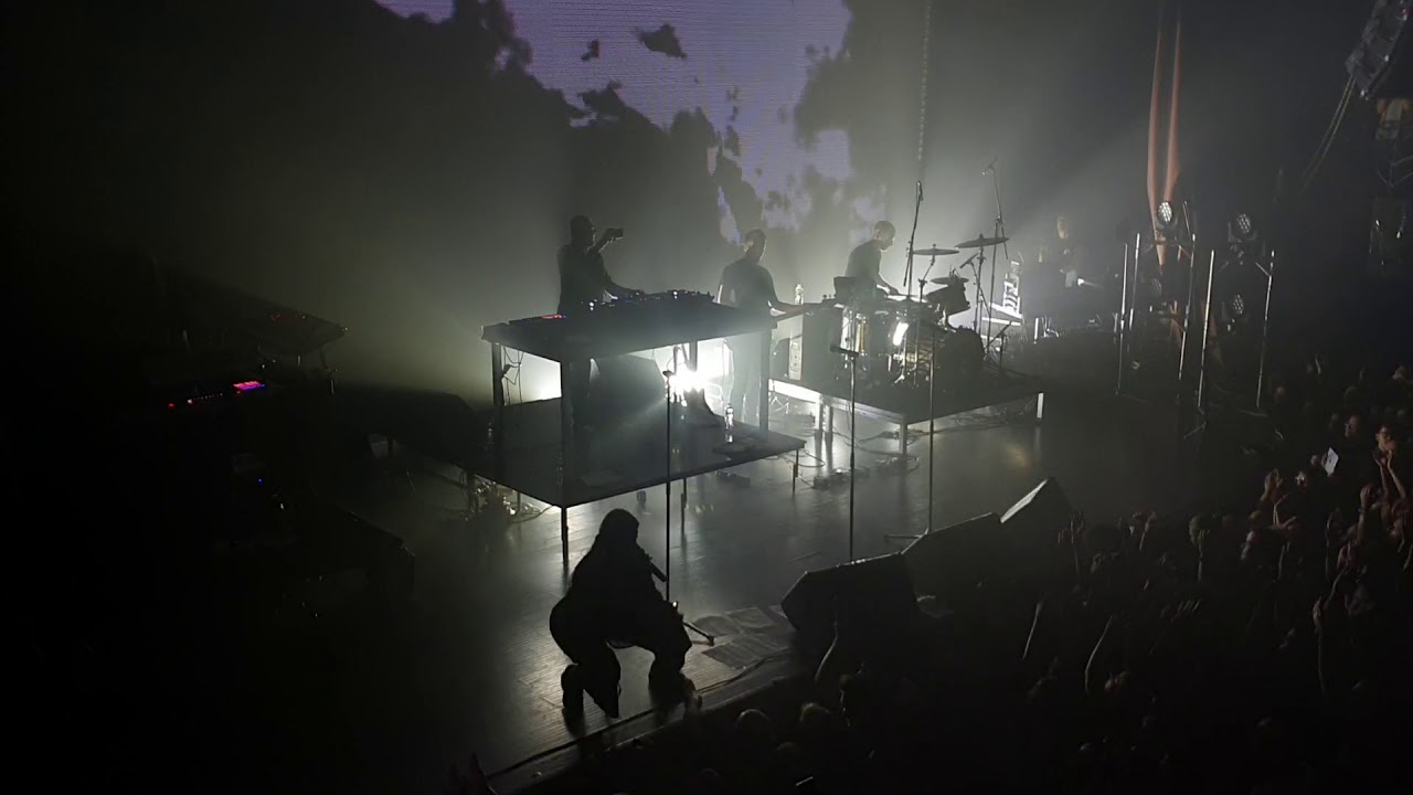 UNKLE - Reign (Live 26/10/2019, Izvestia Hall, Moscow) / with speech of James Lavelle
