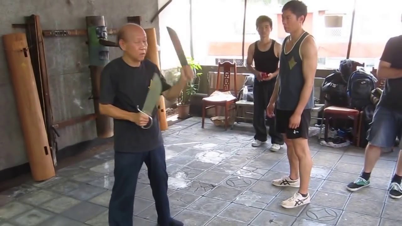 Lo Man Kam Wing Chun Double Knives 盧文錦八斬刀