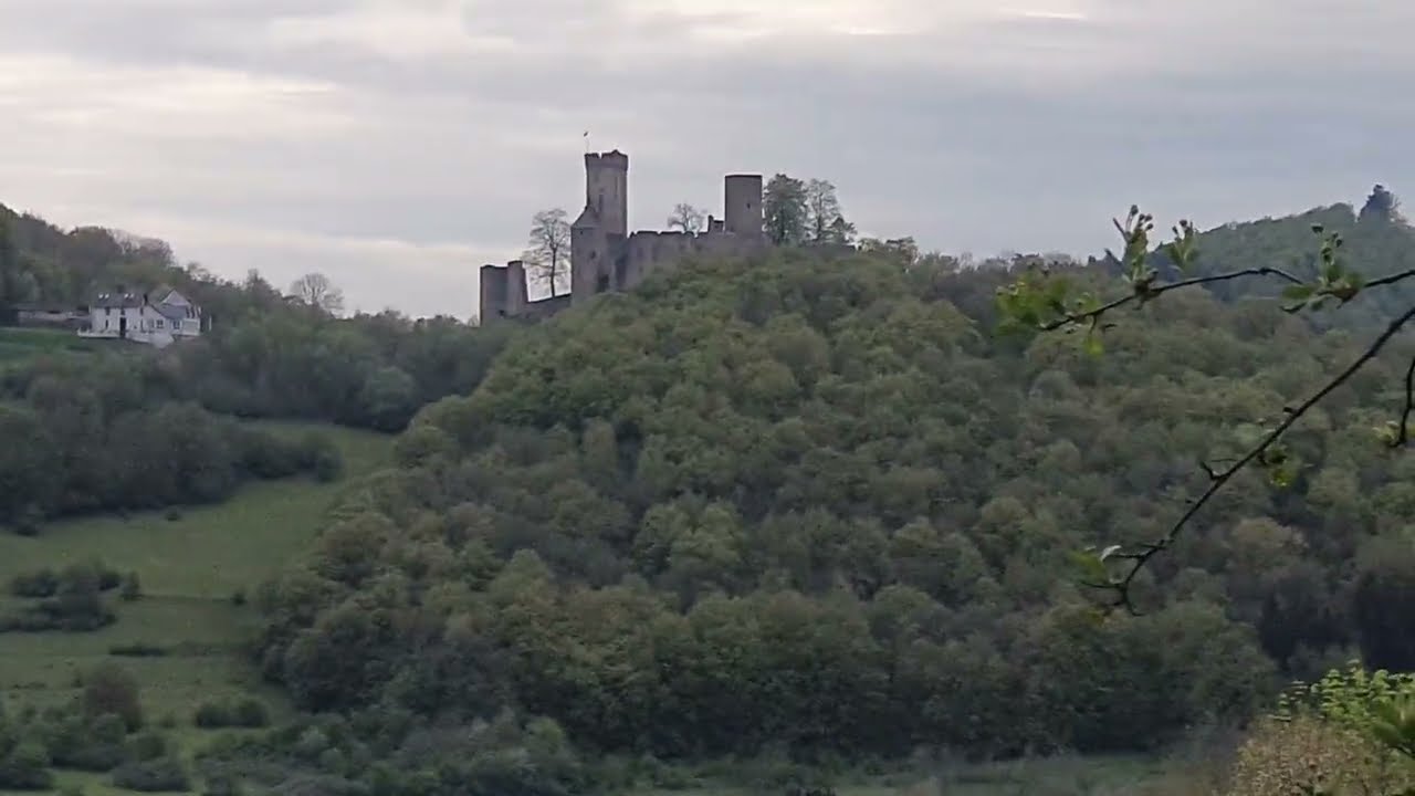 Geheimtipp 😍 Panoramablick Pelm bei Gerolstein mit Blick auf die Kasselburg
