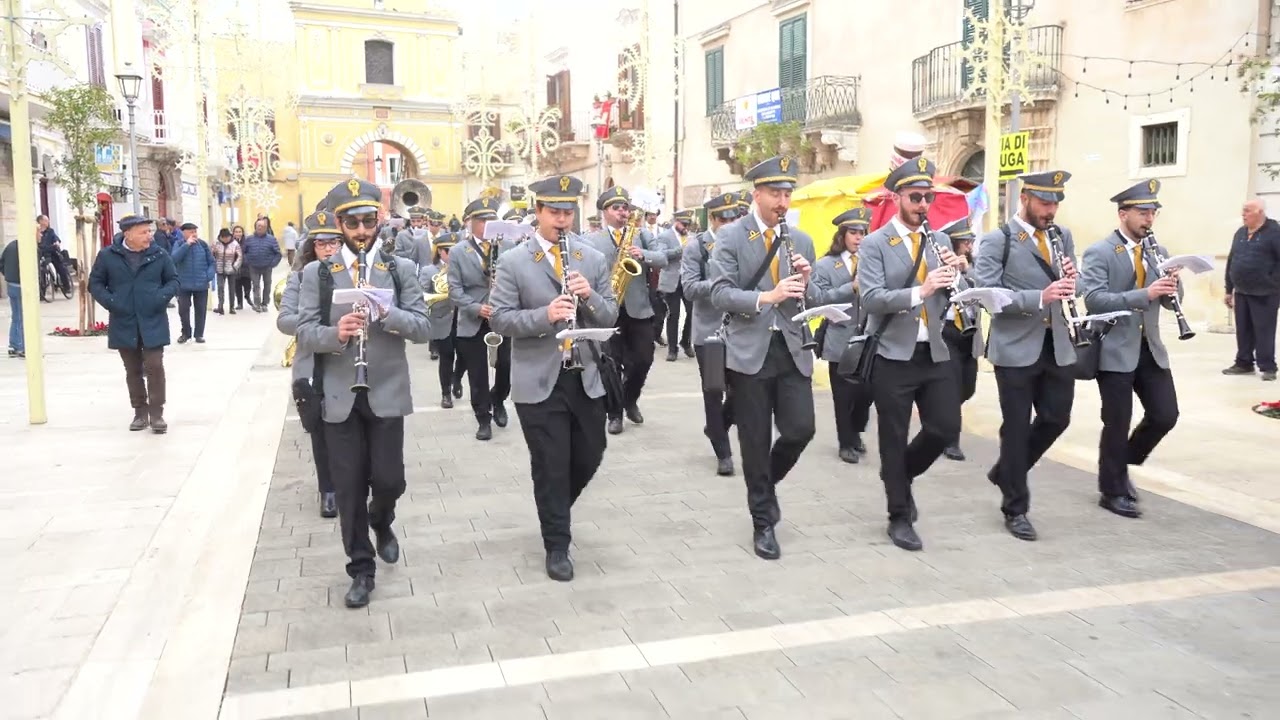 Banda di Termoli - Marcia Italia libera - Festa di San Trifone ad Adelfia 11/11/2024