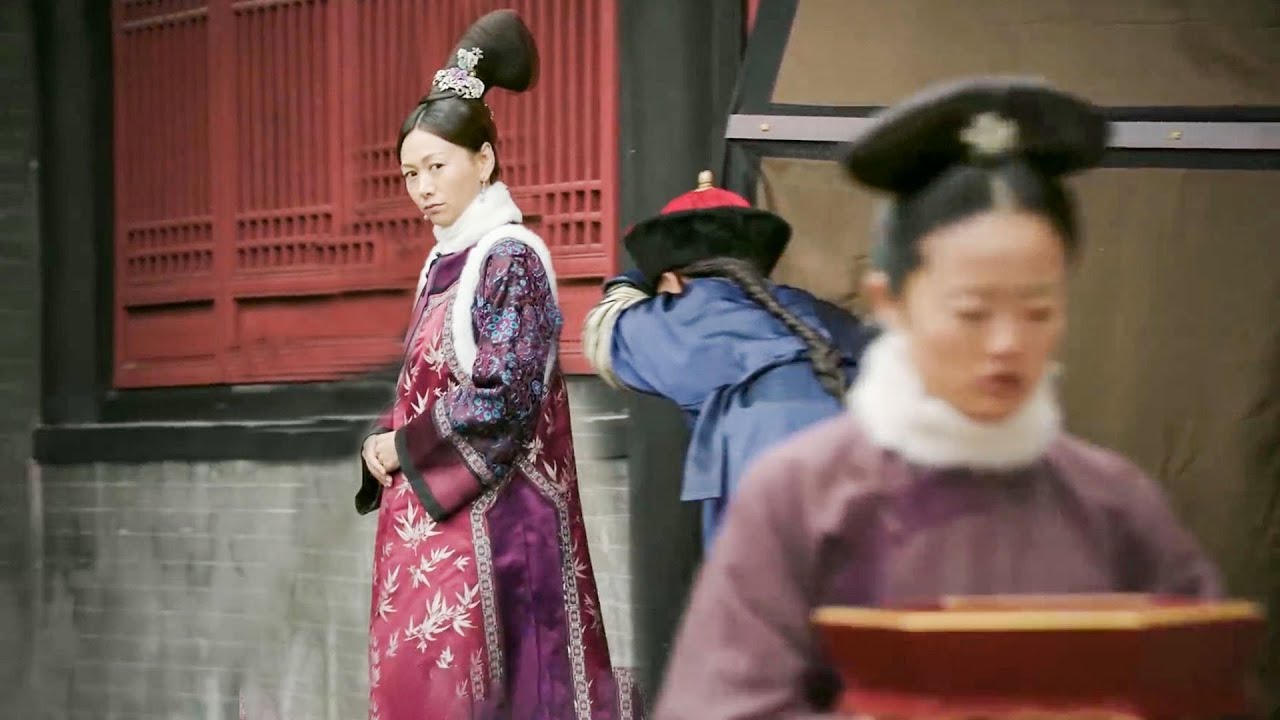 容珮掀開帘子一看，立馬明白海蘭對如懿恩情，從此恭敬三分！