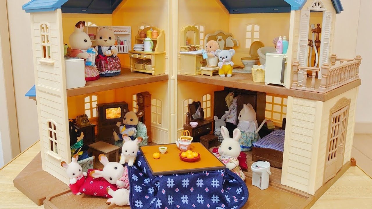 シルバニアファミリー カーポートのある青い屋根のお家 リーメント こたつ sylvanianfamilies calicocritters 森林家族 ミニチュア ドールハウス