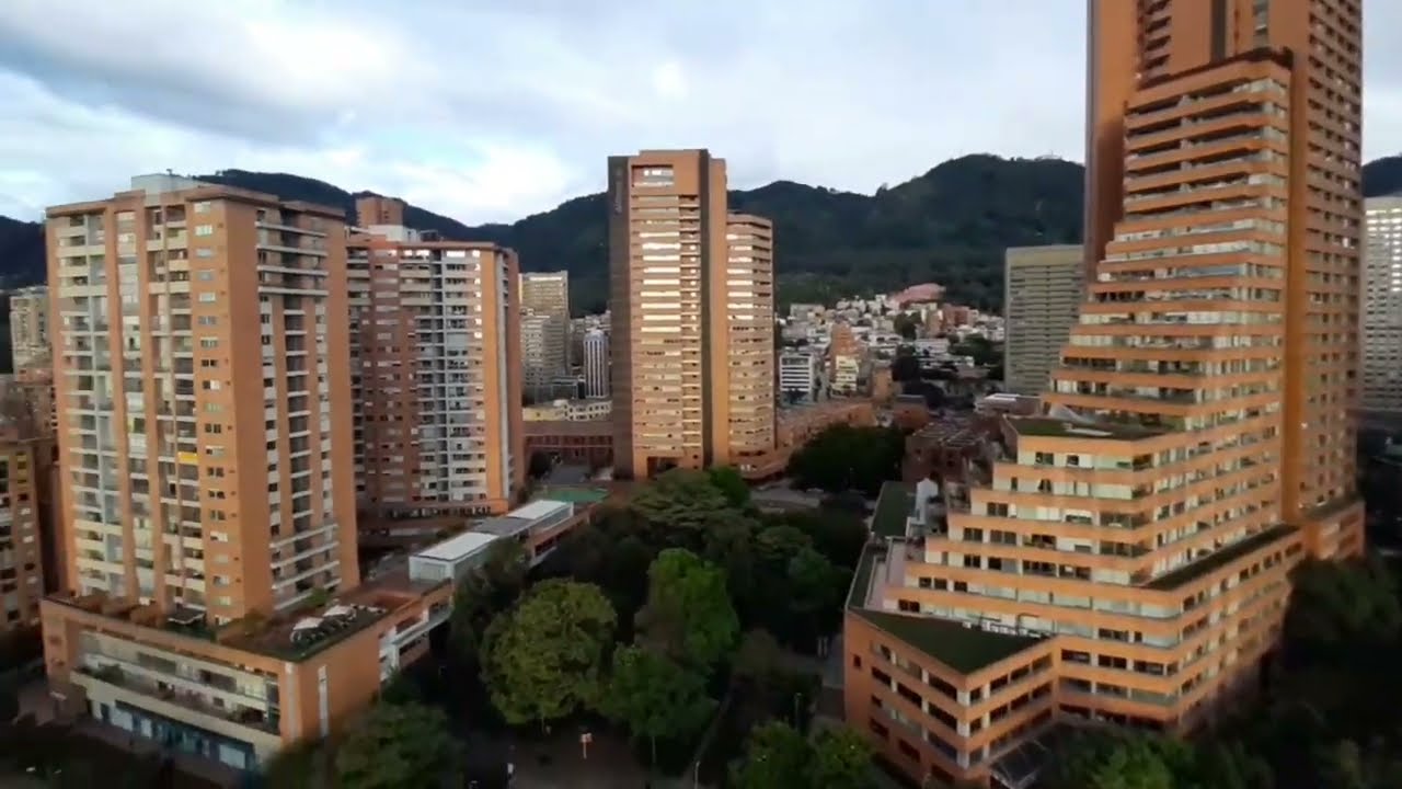 APTOSTUDIO CENTRO INTERNACIONAL