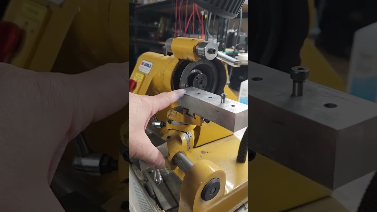 Grizzly G0519 milling machine. Scraping the machine base for alignment with the saddle, 4 of 10