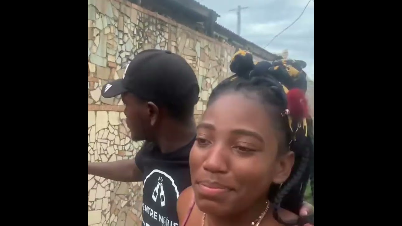 Romeo MD - COMMENT DONNER SON NUM&Eacute;RO &Agrave; UNE FILLE SANS QUE TA COPINE NE LE REMARQUE