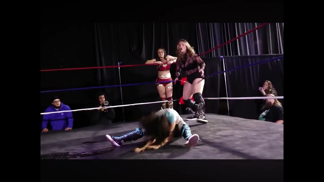 Kaylee Rackz & Charm Anders v. Ella Envy & Maya Martinez 
