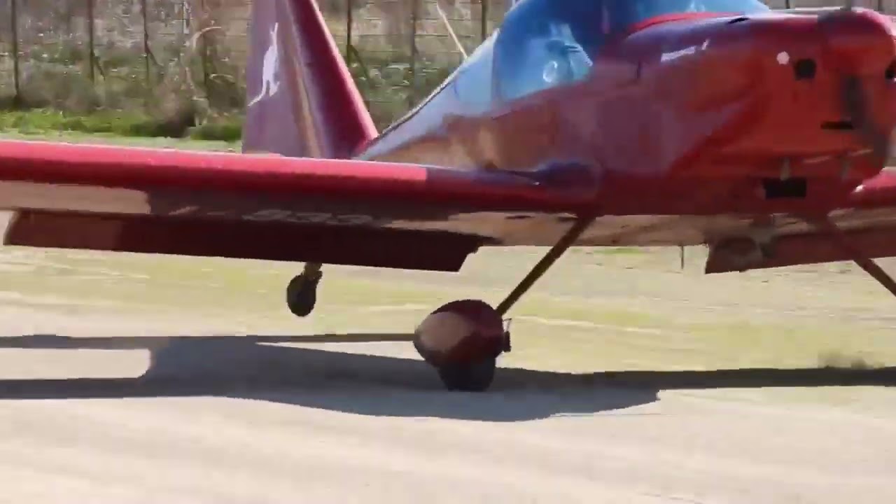 Atterraggio con riattaccata su Storm 280 su aviosuperficie Albatros :)