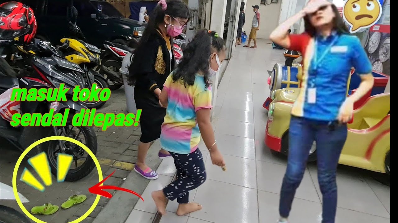 MAU MASUK TOKO BOCIL MALAH LEPAS SENDAL..!! HANUM AJAK BOCIL JALAN-JALAN BIKIN HEBOH | Shafeea hanum
