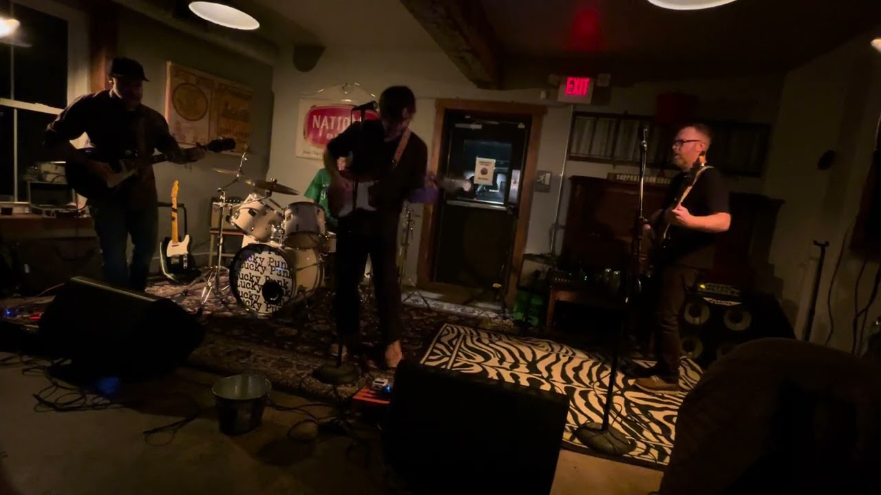 Green River (extended) - Lucky Punk