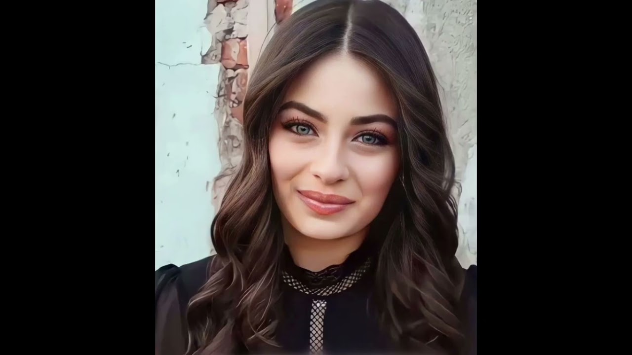 جمال💞بطلة مسلسل اسكندر العاصف 🥰{ليا كيرسان}واناقاتها 🤯❤💋🤩🤩🤩🤩🤩