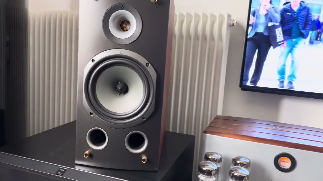 Triangle Comete Ex & Opéra Consonance Cyber 880i