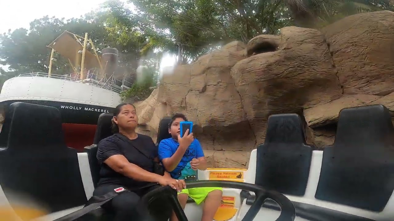 Shipwreck rapids on ride POV part 1