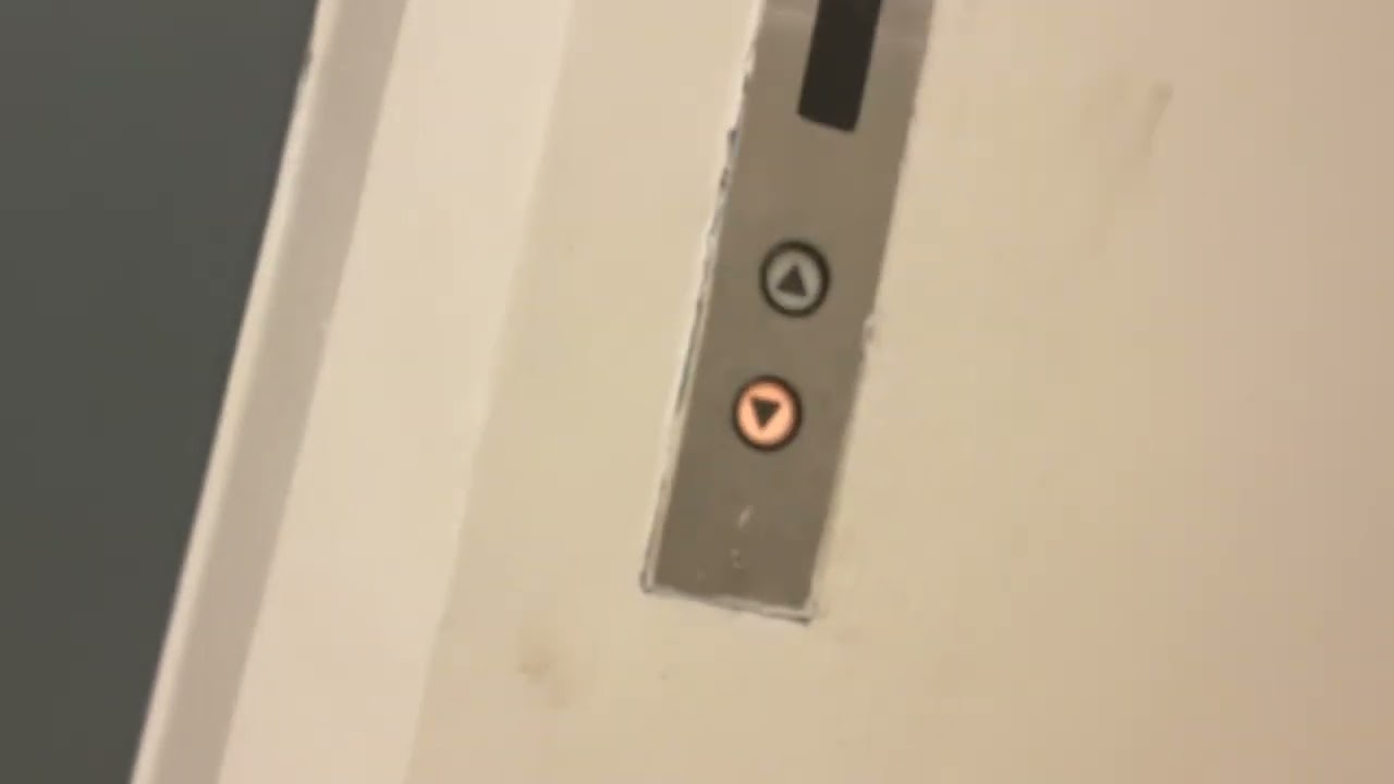 No ride 2 Mitsubishi elevator in gurney plaza in Georgetown, Penang, Malaysia. Filmed in 5 sep 2025.