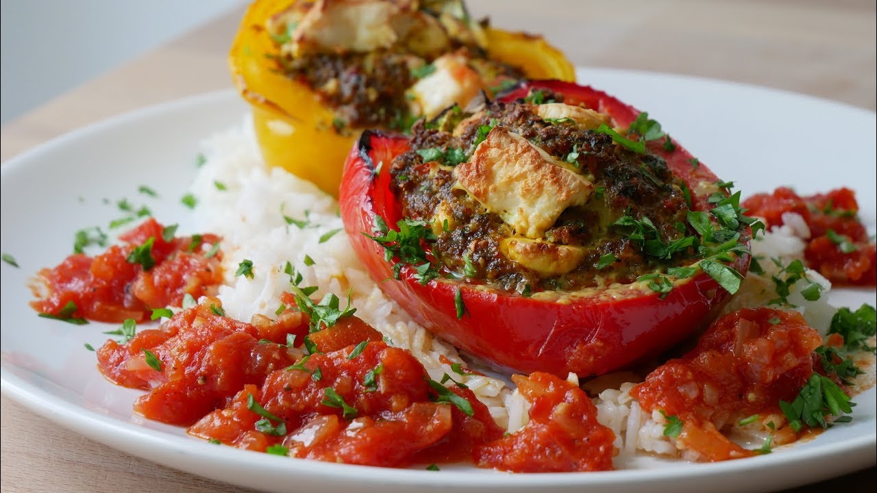 Gefüllte Paprika mit Hackfleisch & Feta || Stuffed Peppers with Ground Beef & Feta || [ENG SUBS]