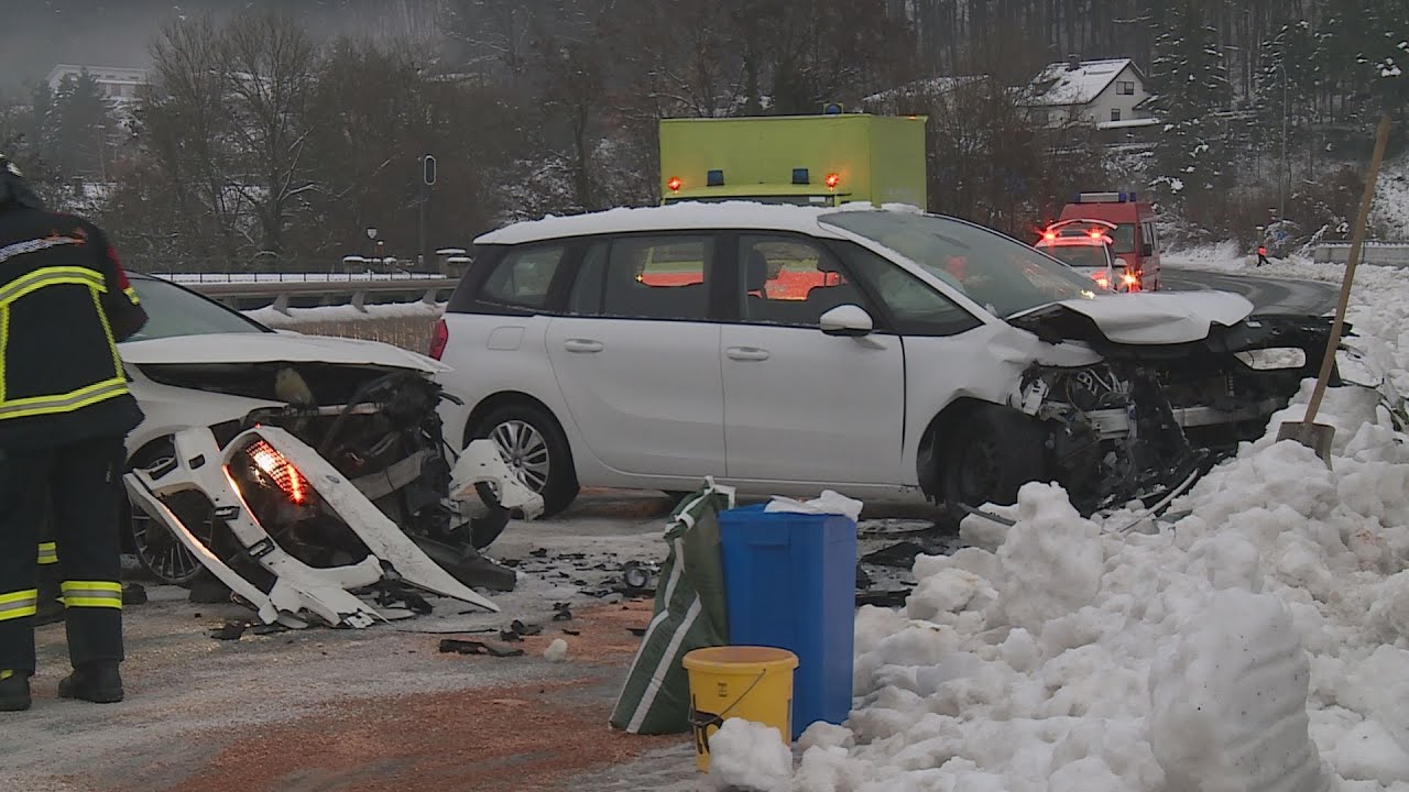 Hemishofen SH: Unfall auf Rheinbr&uuml;cke