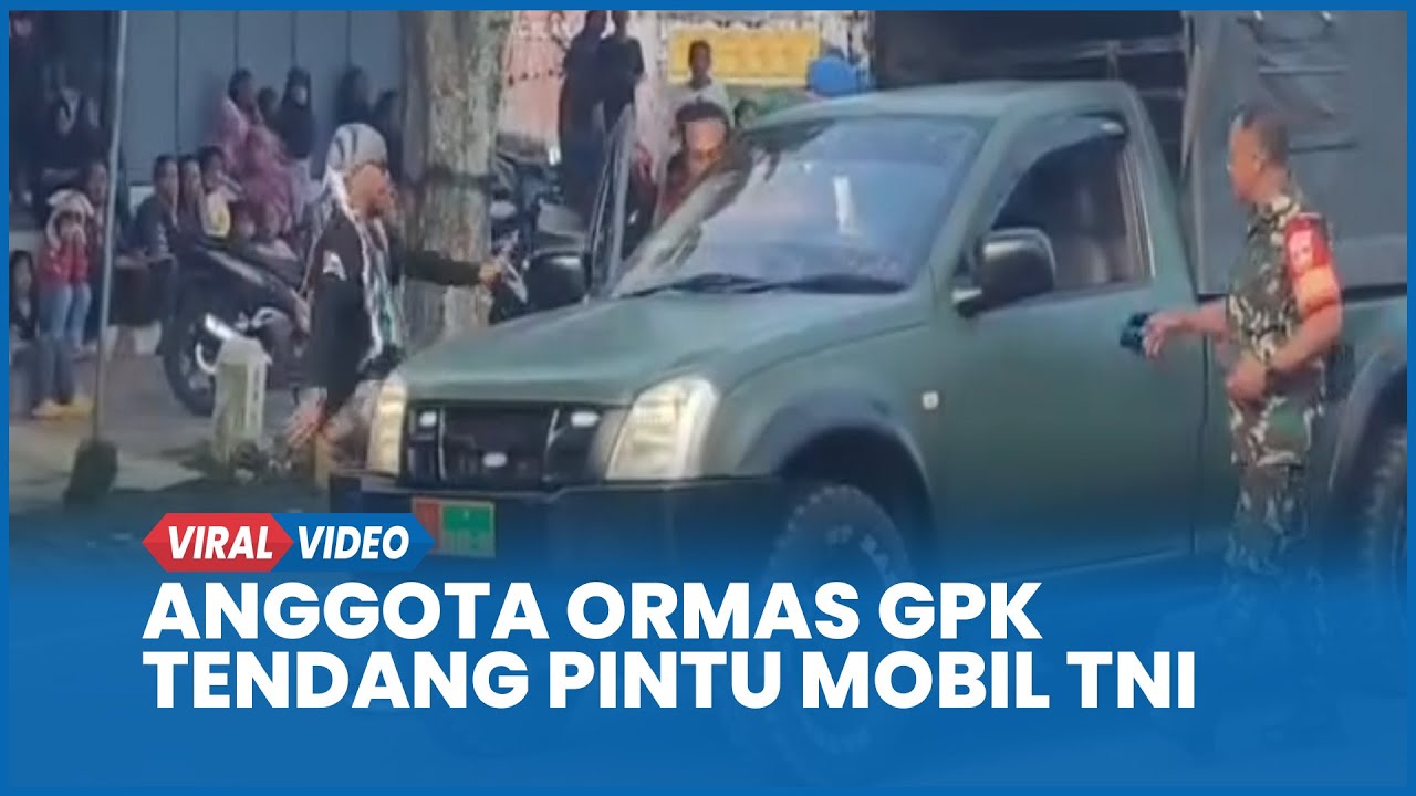 Keterlaluan, Anggota Ormas GPK Tendang Pintu Mobil TNI di Magelang
