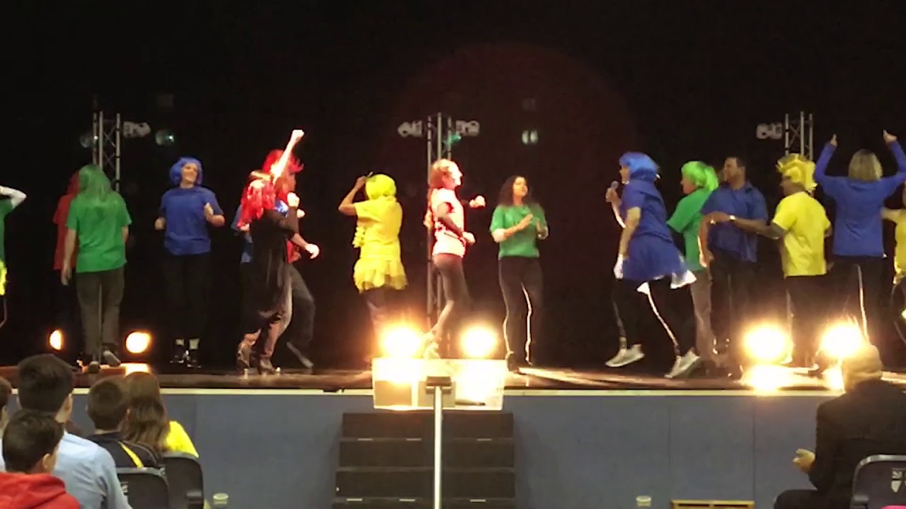 Middle School Teacher's Dance for Mr Moimoi