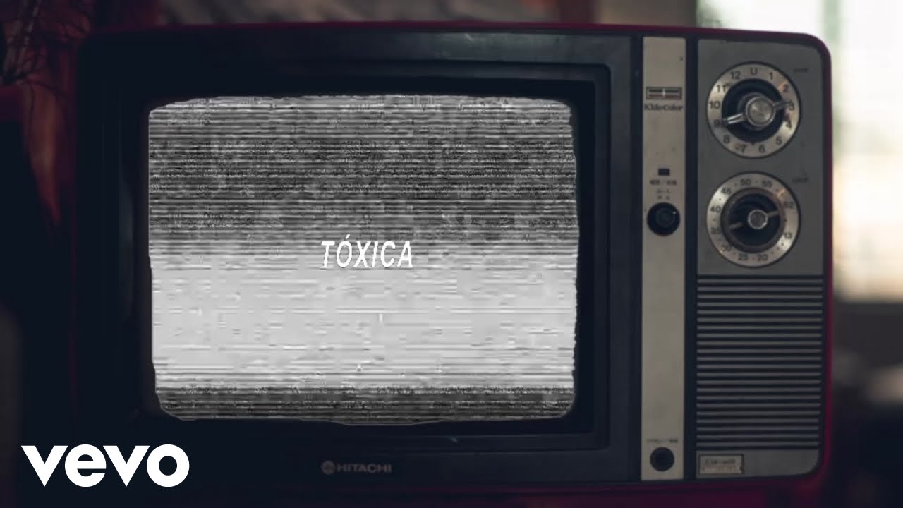 Sofía Martín, le Shuuk - Tóxica (Lyric Video)