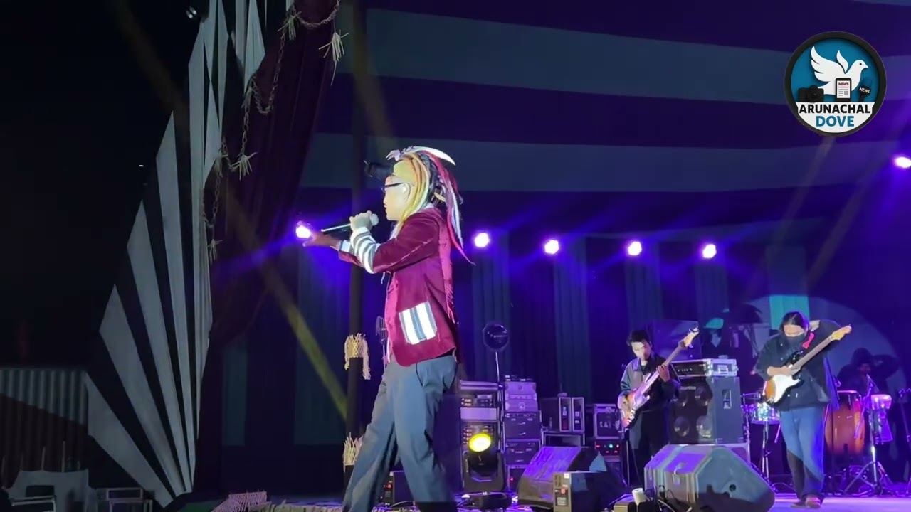 Kon Waii son live performance a Tanka Dominoh